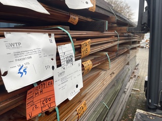 Ca. 35x Douglas wisselsponning, 18x190mm, lengte 500cm